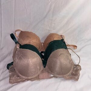 Elegant Lace Bra Set in Tan and Green